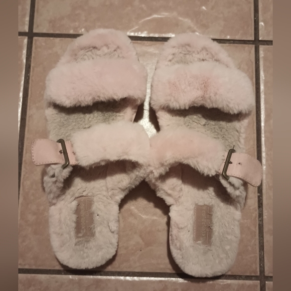 Purse and Slipper Bundle - Picture 15 of 15